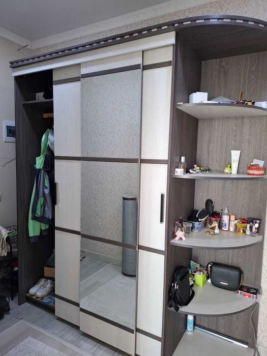 срочно продам прихожая