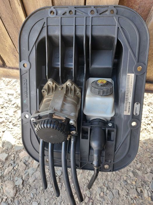 Блок электронный Renault Volvo