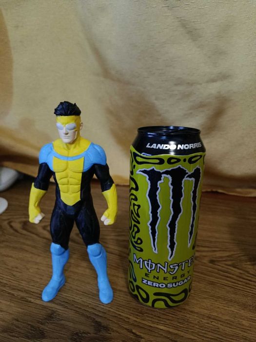 Figurina Omi-Man, Invincible 3D Print 20 cm