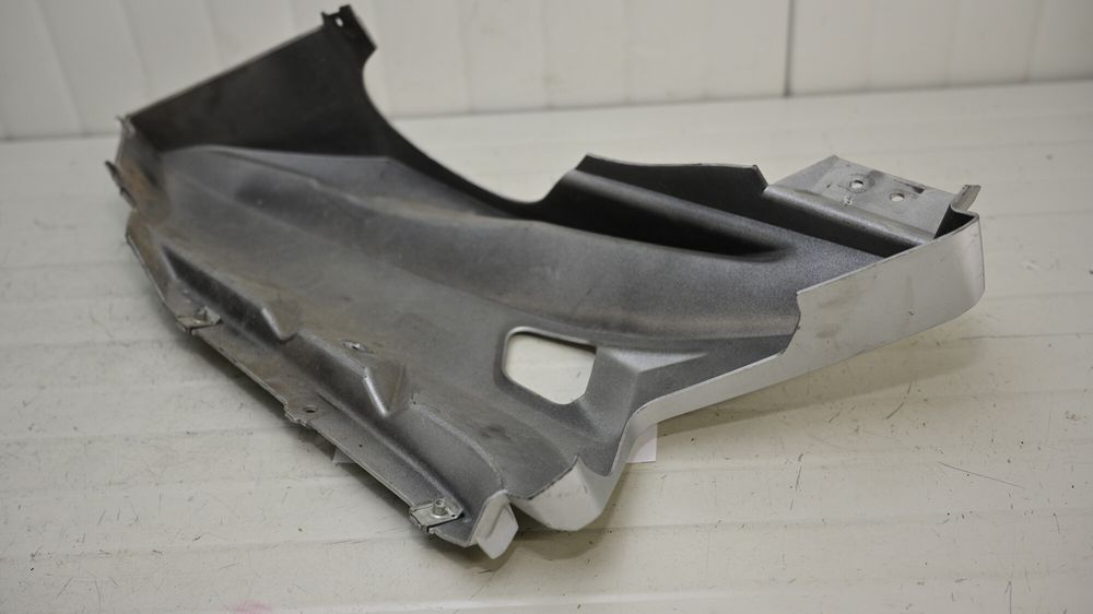 Carena Inferioara Dreapta Yamaha YZF-R125 2008 - 2012