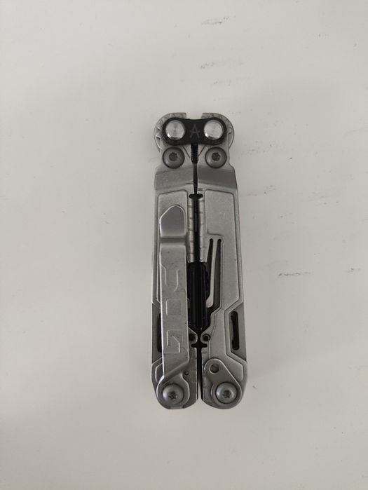 Мултитул SOG Powerpint НОВ