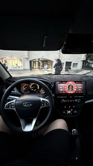 продам андроид 12.3 вместе с рамкой