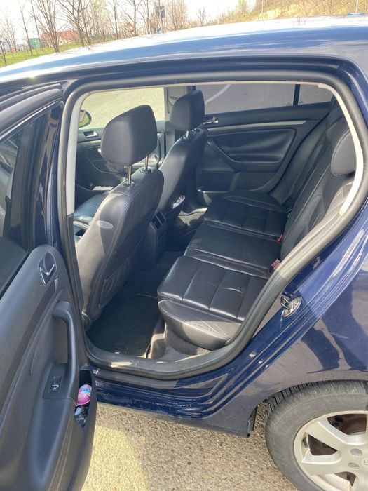 Vând golf 5 2.0 diesel 140CP