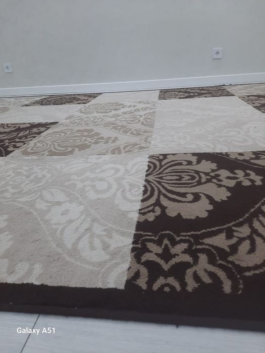 Продам Ковёр  4×2.5м