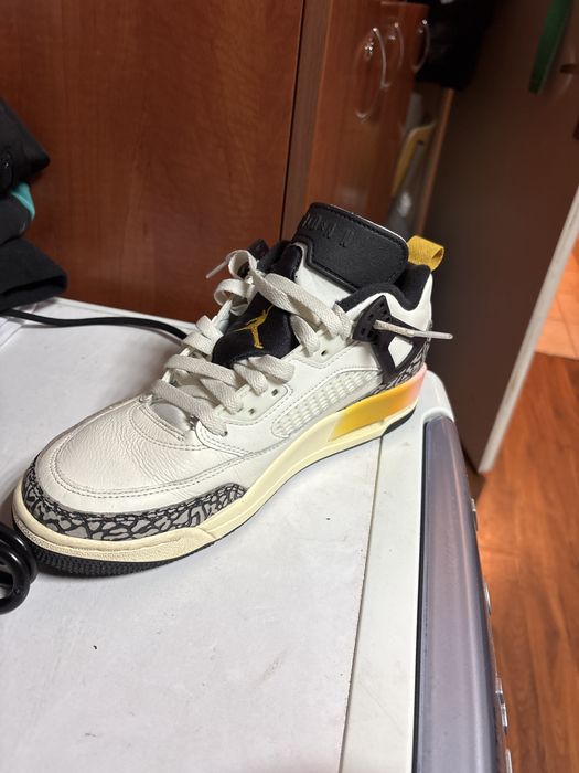 Здравейте. Продавам JORDAN SPIZIKE LOW, в отлично състояние като-нови, носени са не повече от 7 пъти.