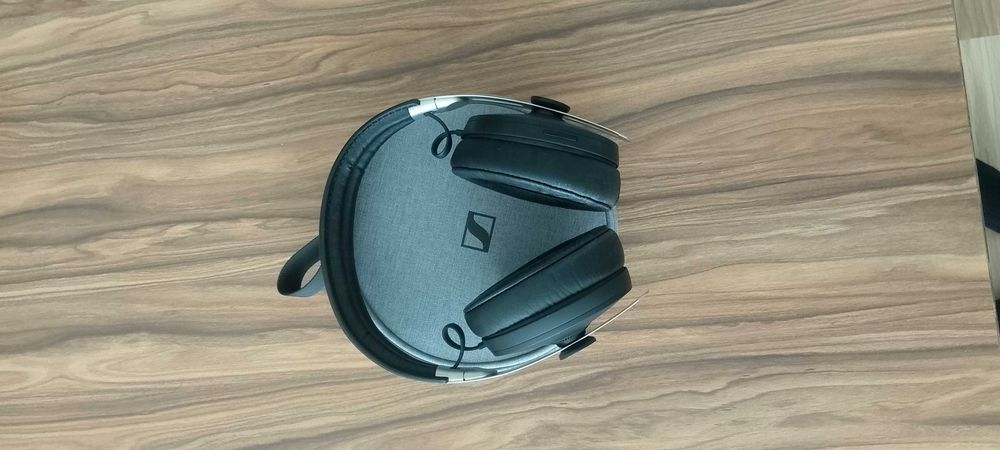Слушалки Sennheiser Momentum 3