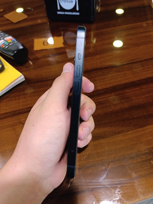 Iphone 13 idyal naxt srochnaga sotigladi