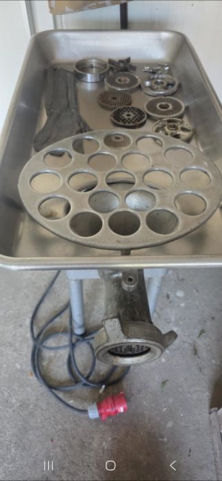Masina profesionala de tocat carne
