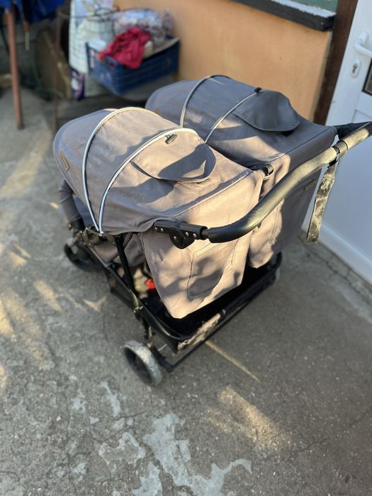 Лятна количка за близнаци