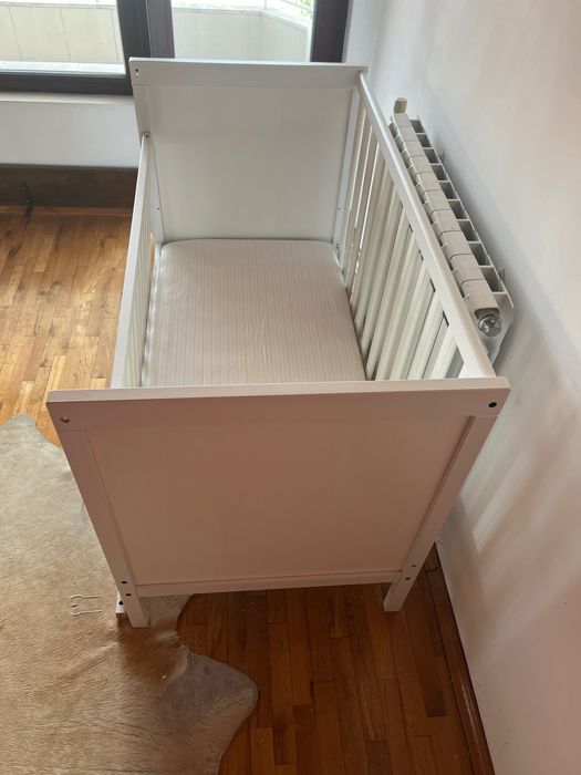 Кошара Икеа с матрак