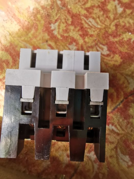 Автоматический  переключатель