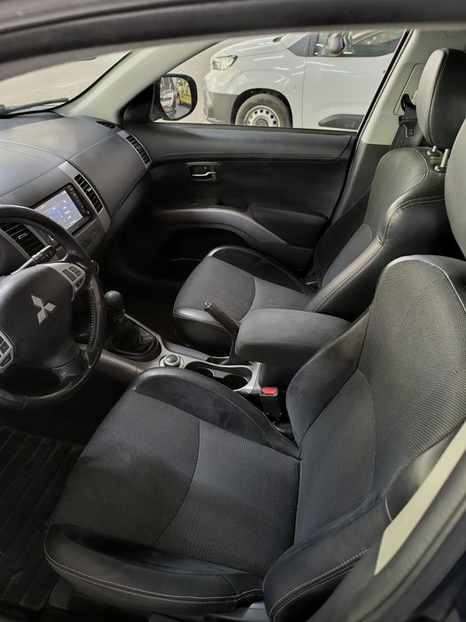 Mitsubishi Outlander 2.0d  6ск