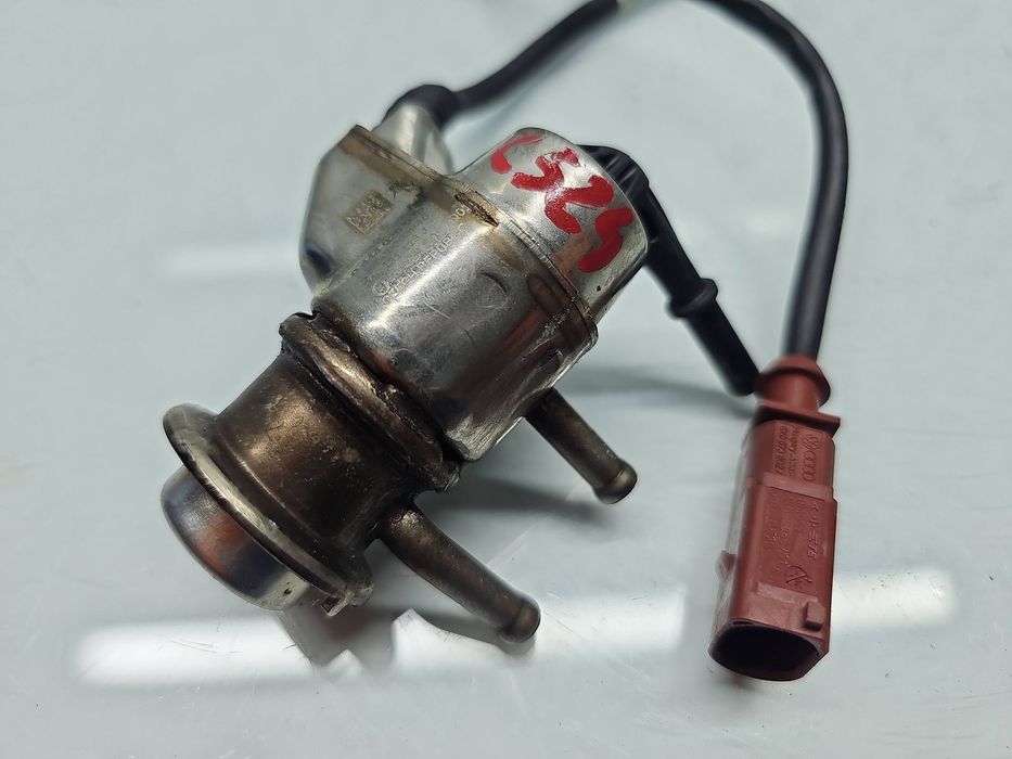 Injector Adblue AUDI A5 (8T3) [Fabr 2007-2015] 04L131113J 2.0 TDI CNHA