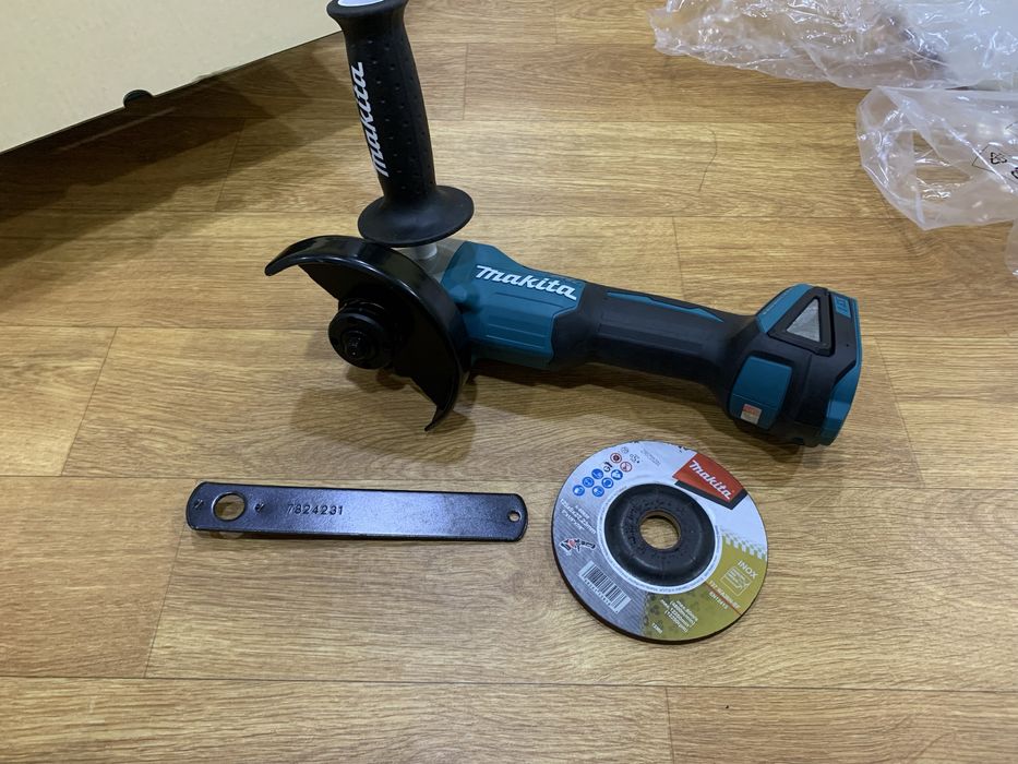 Болгарка УШМ Makita DGA504Z