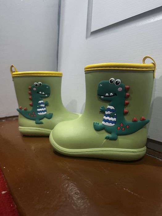 Сапожки детские. Размер 15. Длина ступни 8,5-9 см.