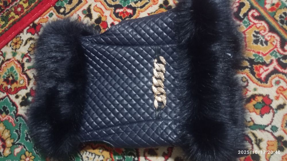 Кузги кийим холати ало дейарли кейилмаган енг кичкина размер.