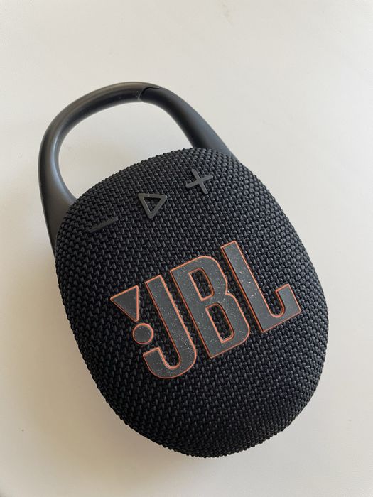 Продаю колонку jbl clip 5