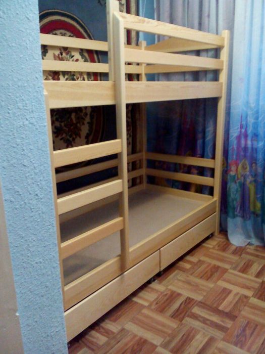 Изготавливаем кровати из дерева!