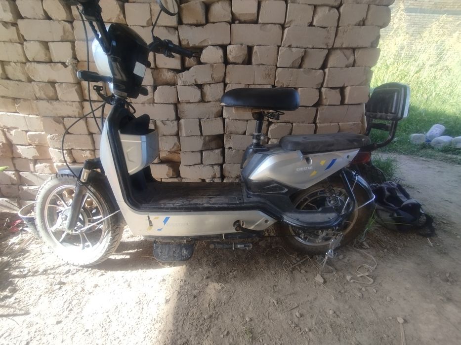 Evestar skuteri Matorida ishi bor qolgan holati yaxshi hujati kalt bor