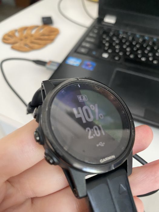 Продам Garmin Fenix 5s Plus