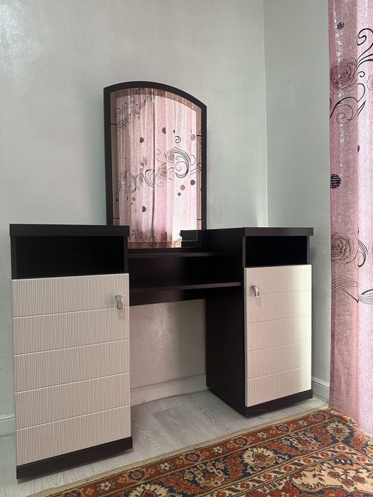 Туалетный столик