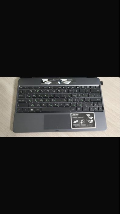 Продаю планшет с клавиатурой Asus