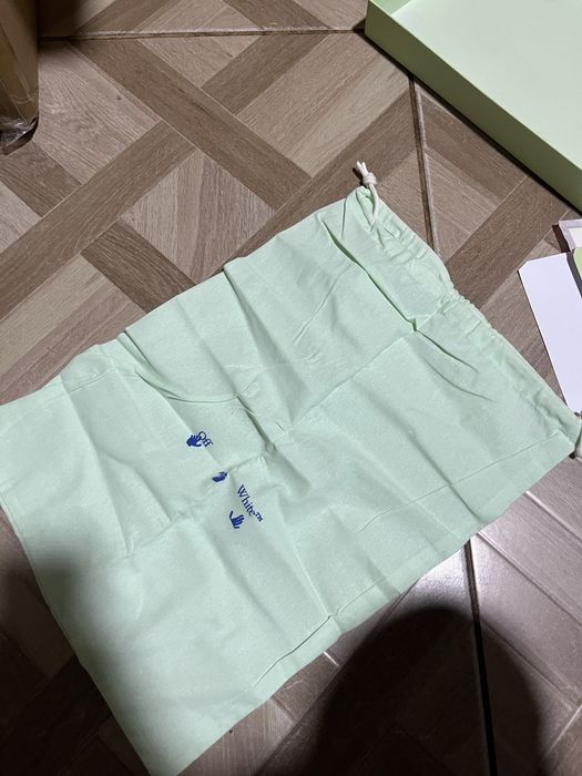 Off White Out Off Office