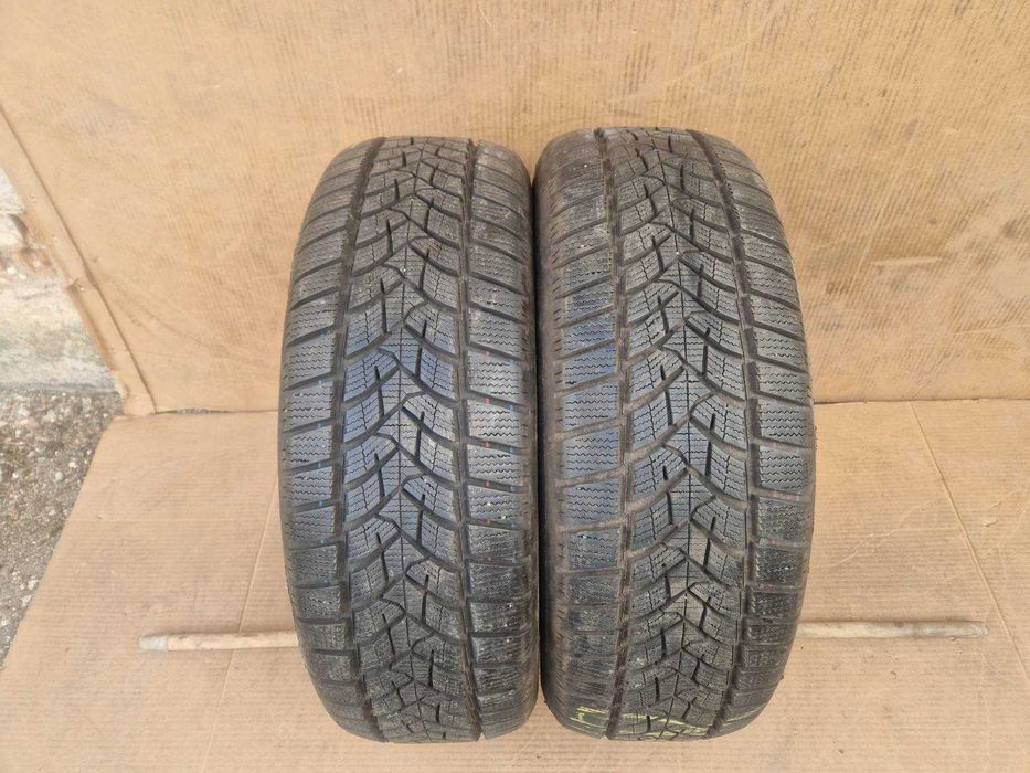 2 Dunlop R17 215/60
Зимни гуми 
DOT3923