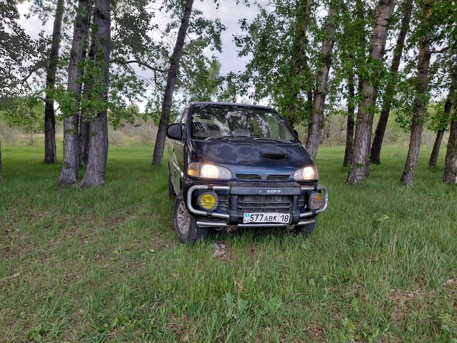 Продам Митсубиси Делика