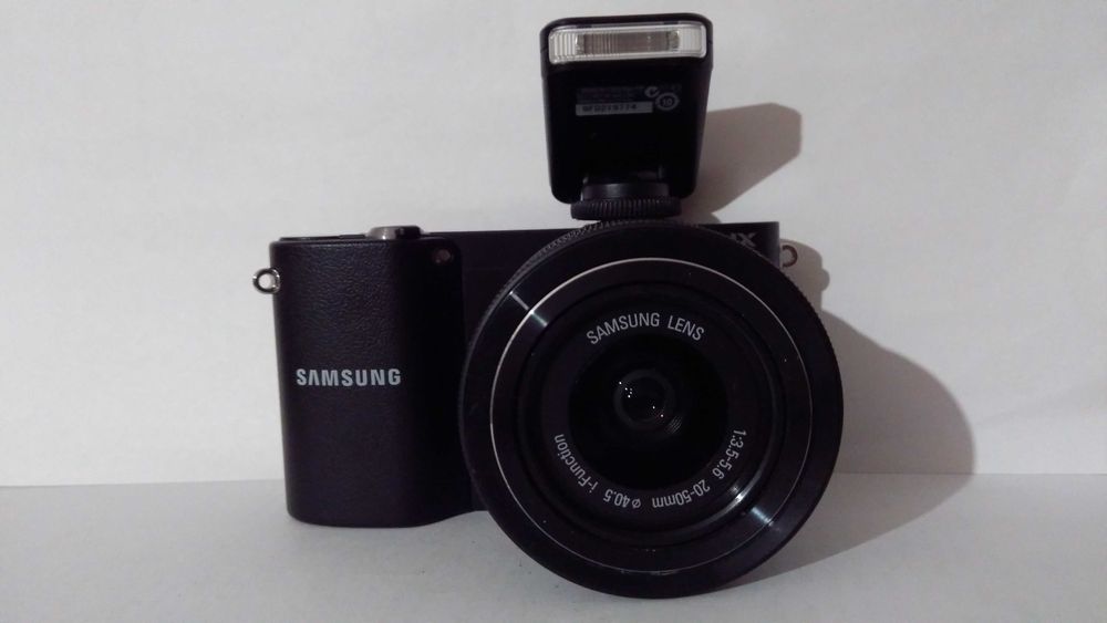 Фотоаппарат Samsung NX1000