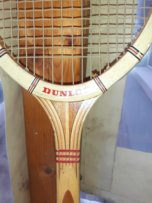 Стара колекционерска ракета за тенис Dunlop Maxply