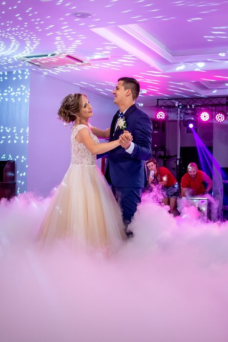Fum greu nunta, baloane cu fum ,primul dans nunta