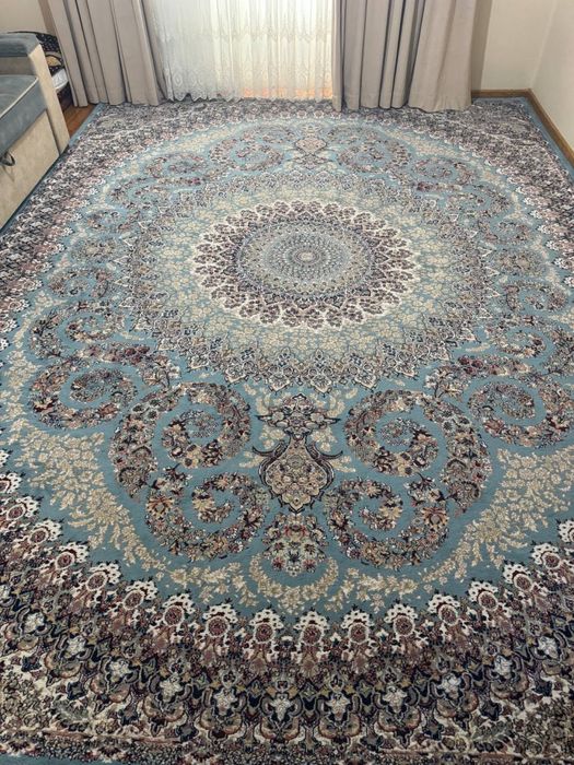 Gilam srochna sotiladi!! Razmer 3x4