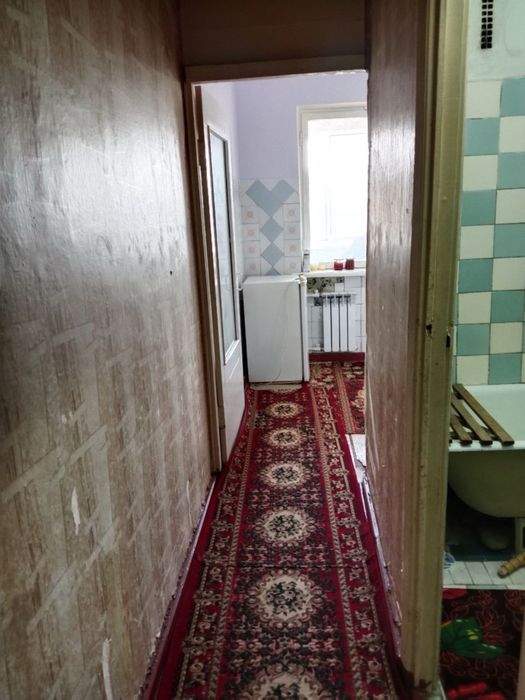 Uy sotiladi Chirchiq 1 мкр, 19 дом, 57 кв, 6х2 метр балкон, 4-этаж