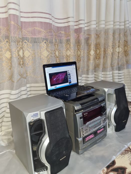 Музыкальный центр сотилади