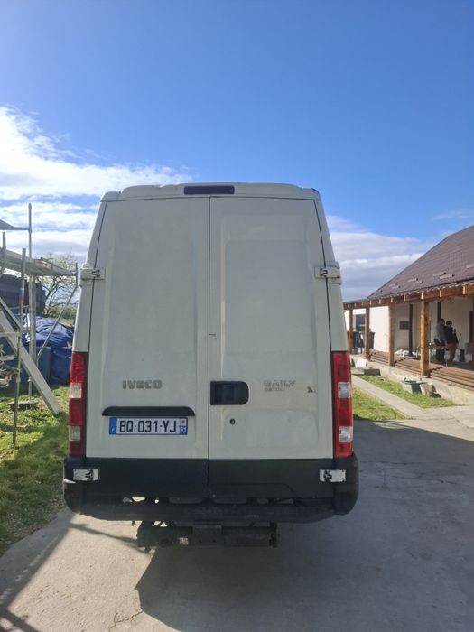 Vând duba iveco daily 2.3 hpi