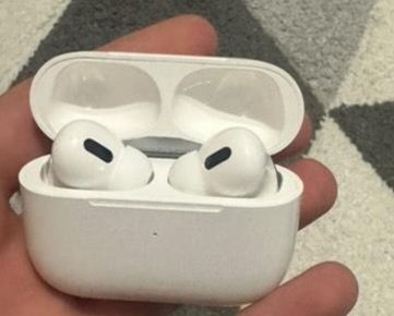 Слушалки airpods