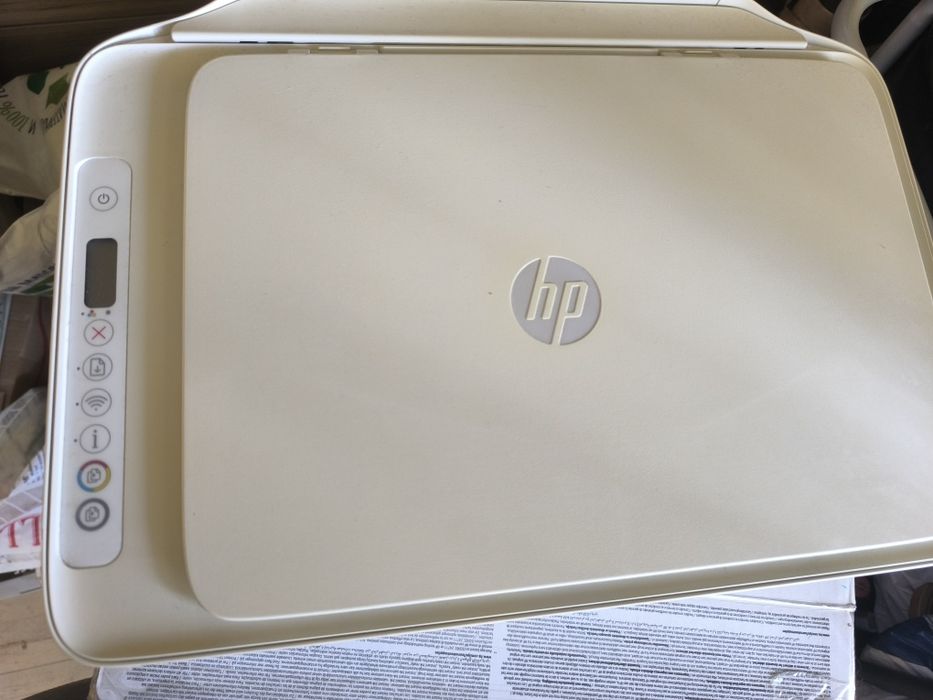 Принтер HP DeskJet 2724 със скенер, A4, цветен, с дисплей и WiFi