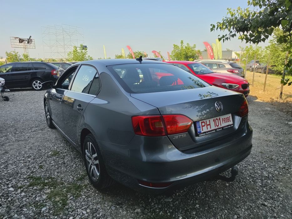 VOLKSWAGEN Jetta 2013 — imagine 3