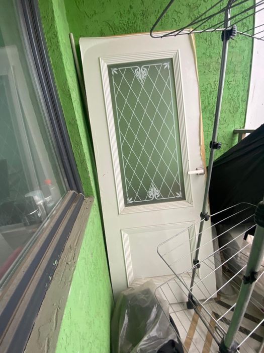 Продам межкомнатную дверь