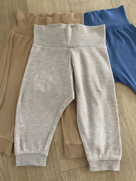 Set 2 pantalonei H&M marime 74 si o pereche Lupilu Cadou