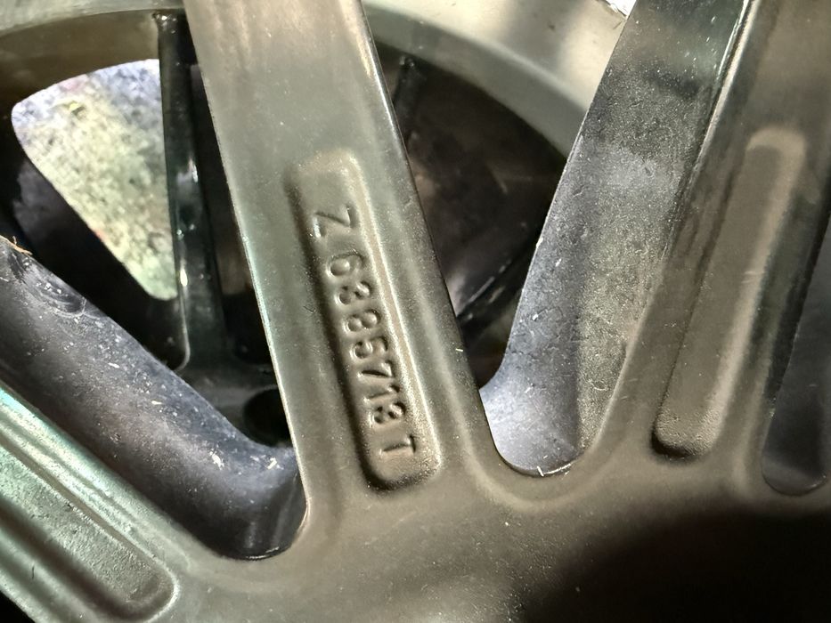 Джанти Rondell 17 8,5J et 13 BMW