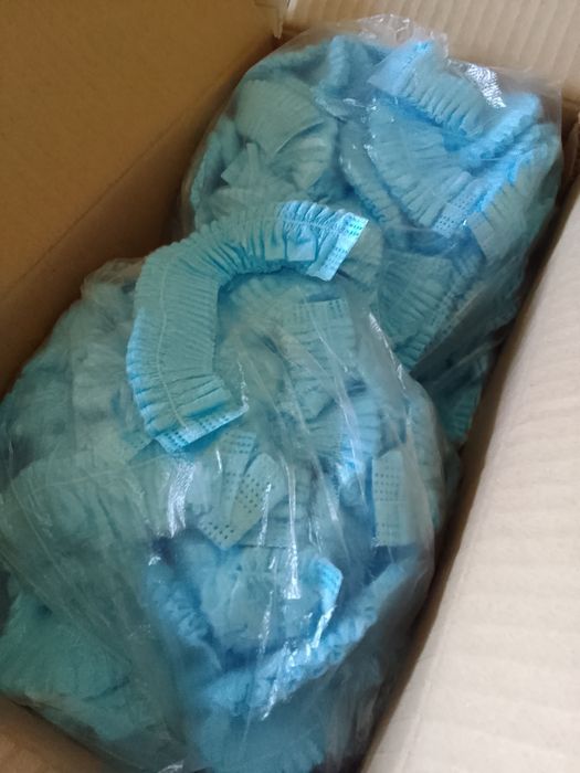 Шапочки  для душа и нетканые  упаковка 100 штук