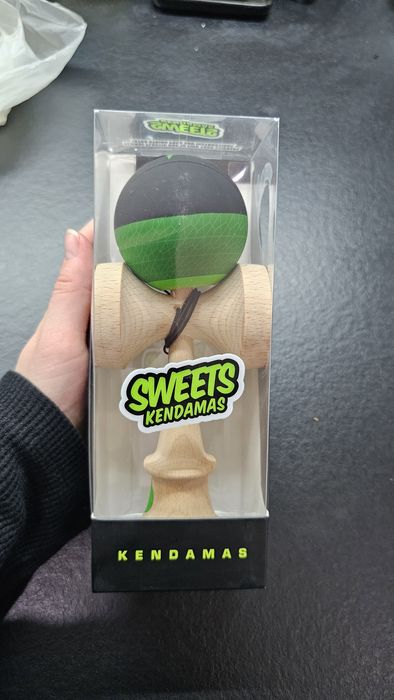 Kendama Sweets Global Flat Rate Shipping /
SWEETS LAB V38 - XBALL