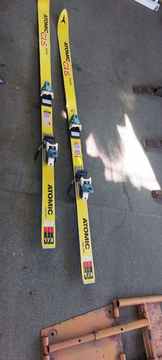 Юношески запазени ски