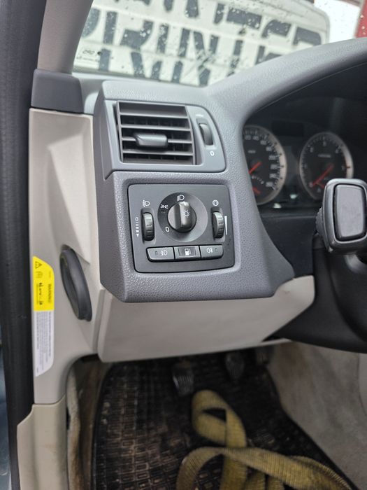 Управление копче за фарове на Volvo V50 2005 година