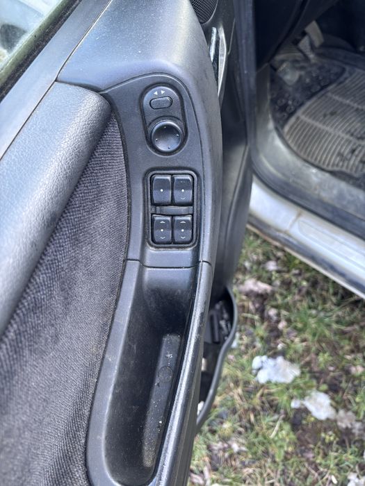 Vând / Dezmembrez Opel Zafira 1.6 16v