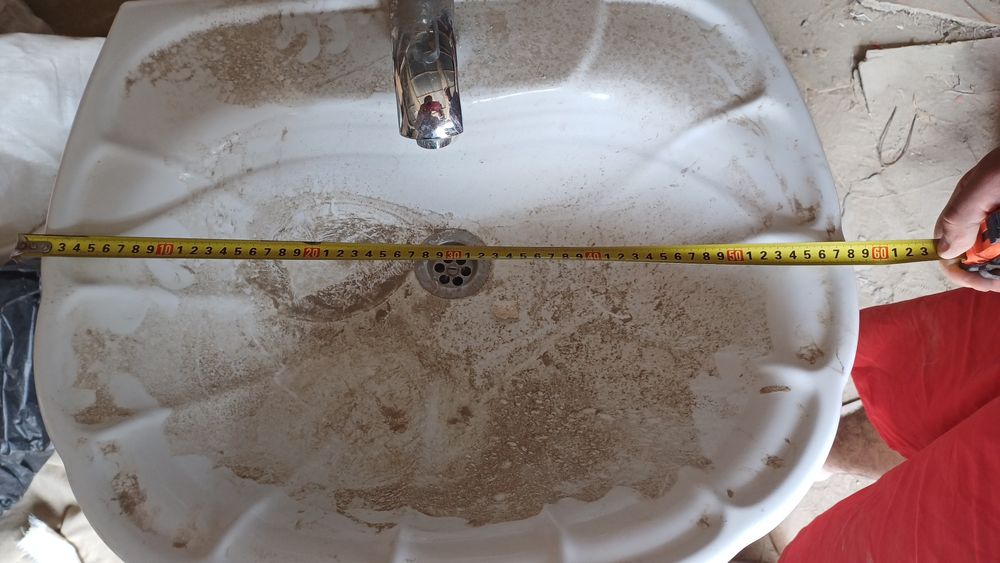 Раковина и зеркало