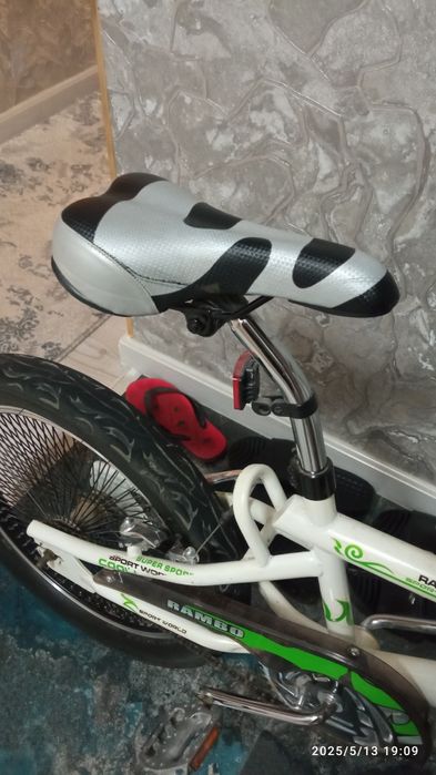 Срочна Велик сотилади . Жуда бақват.