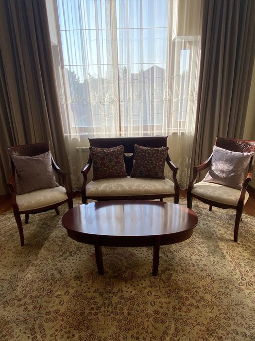 Продам мягкую мебель.